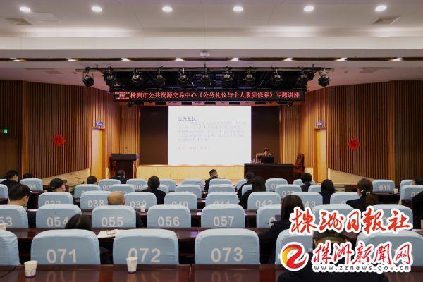 提高放抓落实：全方位提高干部的抓落实能力主要包括 